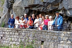 Cividale-foto-di-gruppo-alla-grotta-dellantro