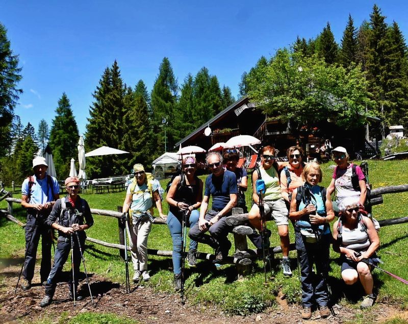 Rifugio-Tita-Barba-Foto-di-Gruppo-2