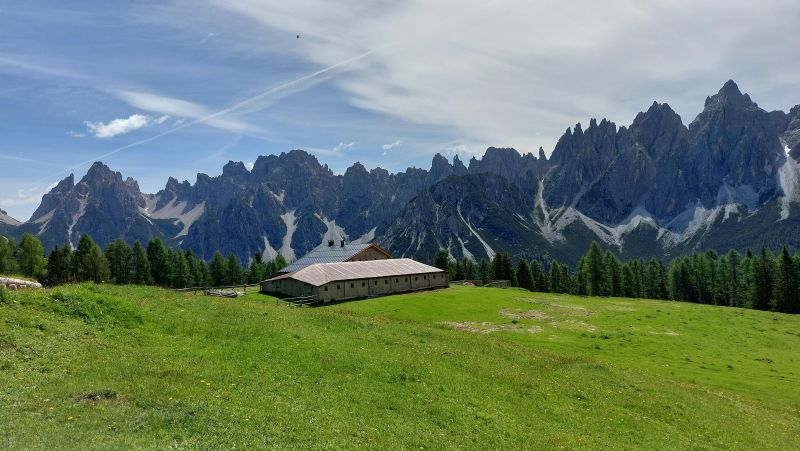 Rifugio-Tita-Barba-Malga-Vedorcia