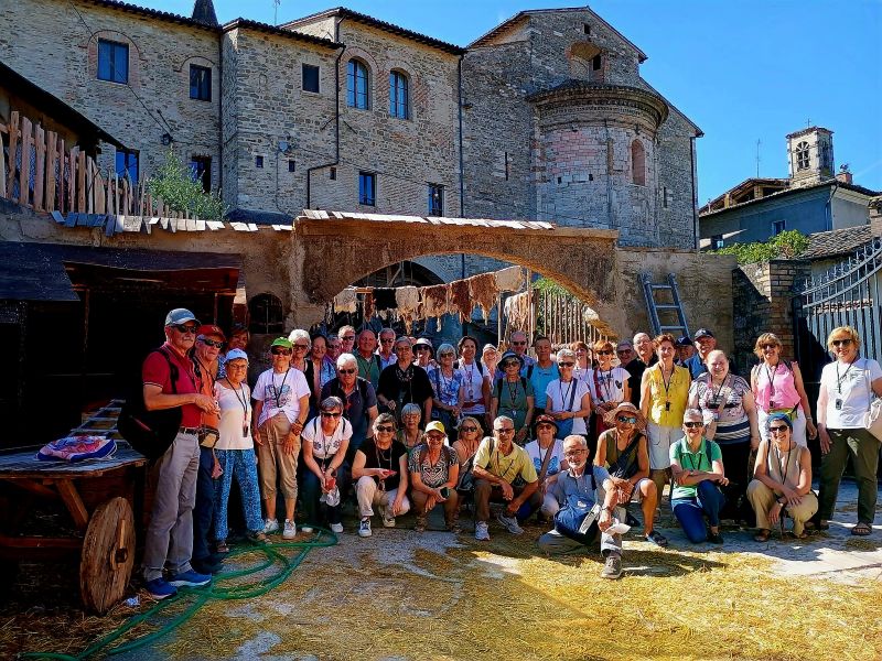 Foto-di-gruppo-Bevagna