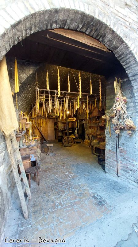Mercato-delle-Gaite-cereria-Bevagna