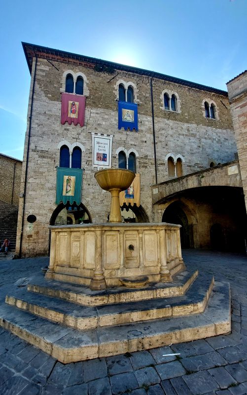 Palazzo-dei-Consoli-Bevagna