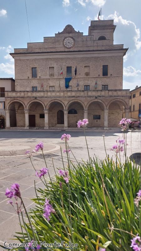Piazza-del-Comune-Montefalco