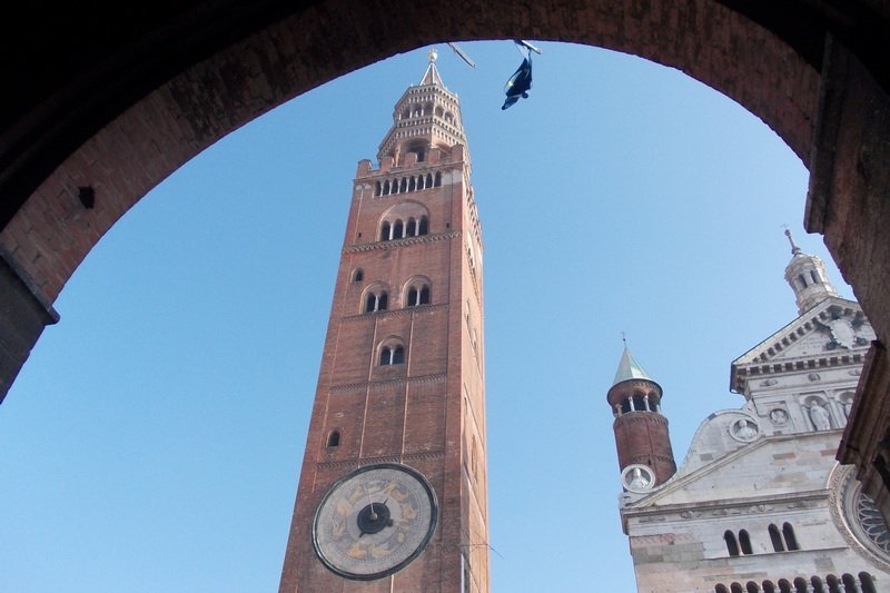 19/11/2017 - Cremona, cittÃ , sfilata storica e festa del torrone