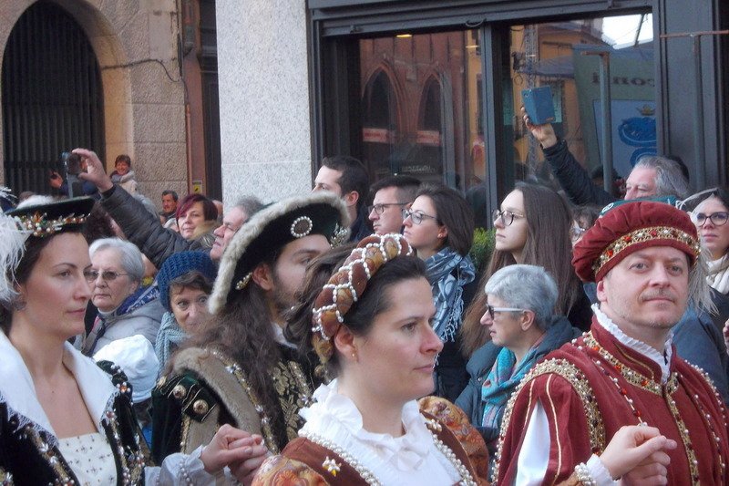 19/11/2017 - Cremona, cittÃ , sfilata storica e festa del torrone
