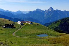 Rifugio-Fabiani-Carnia-Geosito-di-interesse-europeo-per-le-rocce-piu-antiche-