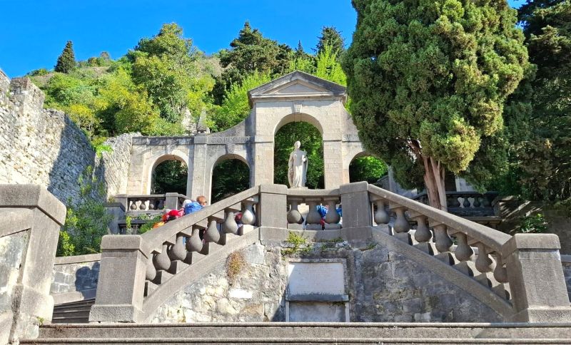 Vittorio-Veneto-giro-delle-coste-Scalinata-di-S.-Augusta